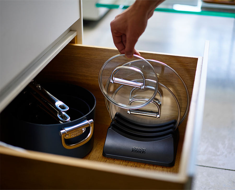 Compact Saucepan, Trivet & Utensil Set