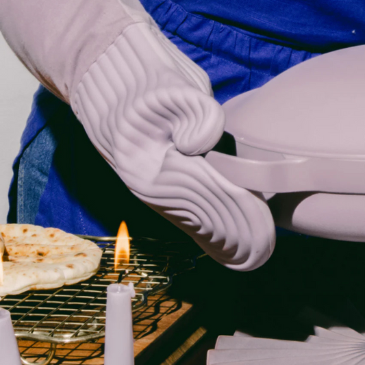 Elegant Heat-Resistant Cooking Mitts