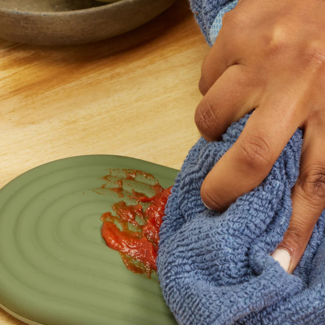 Elegant Heat-Resistant Cooking Mitts